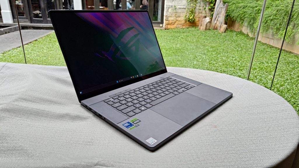 ROG Zephyrus G16 (GU605)