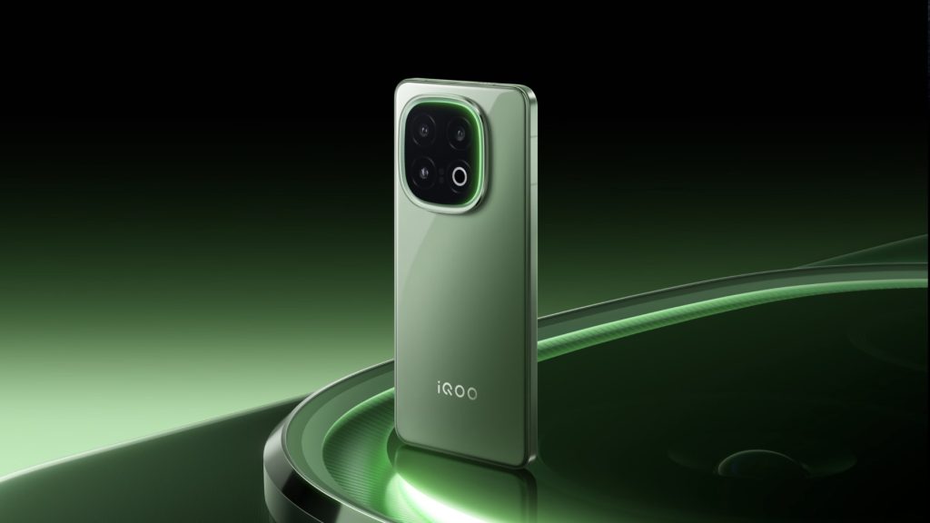 iQOO 13 Green Edition