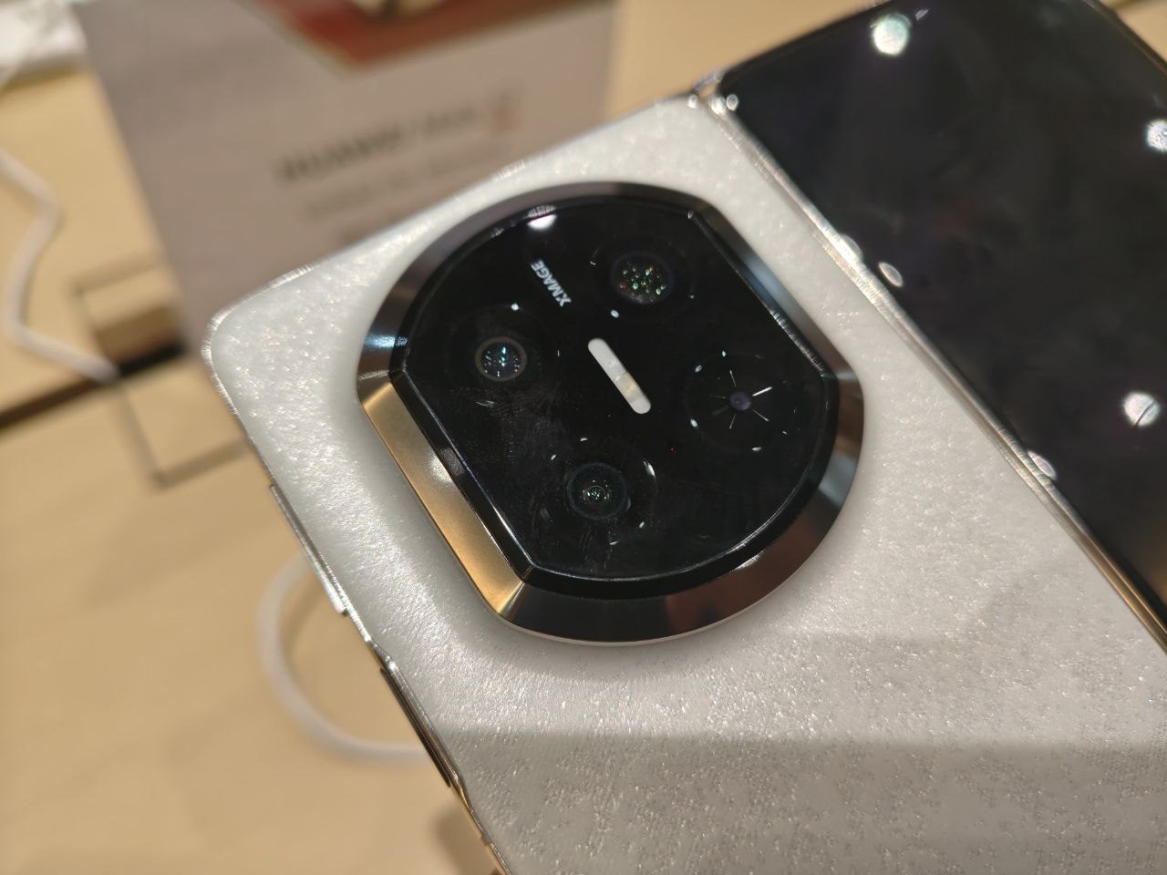 HUAWEI Mate X7