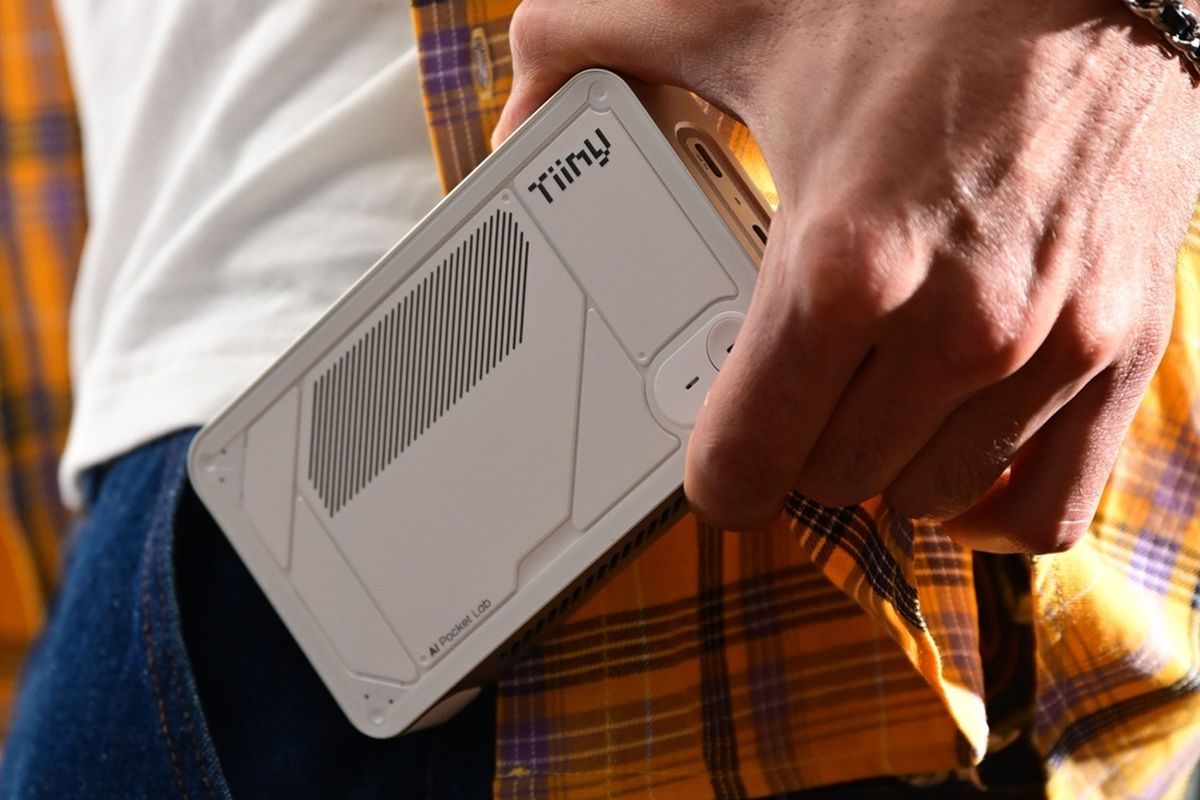 AI Pocket Lab