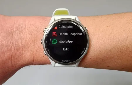 WhatsApp di smartwatch Garmin